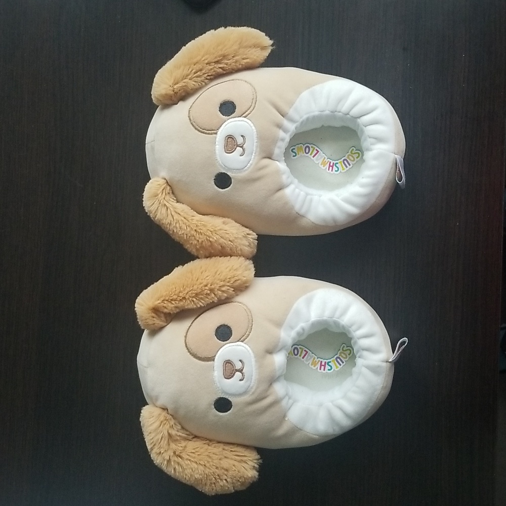 Puppy Squishmallows Slippers. 2/3